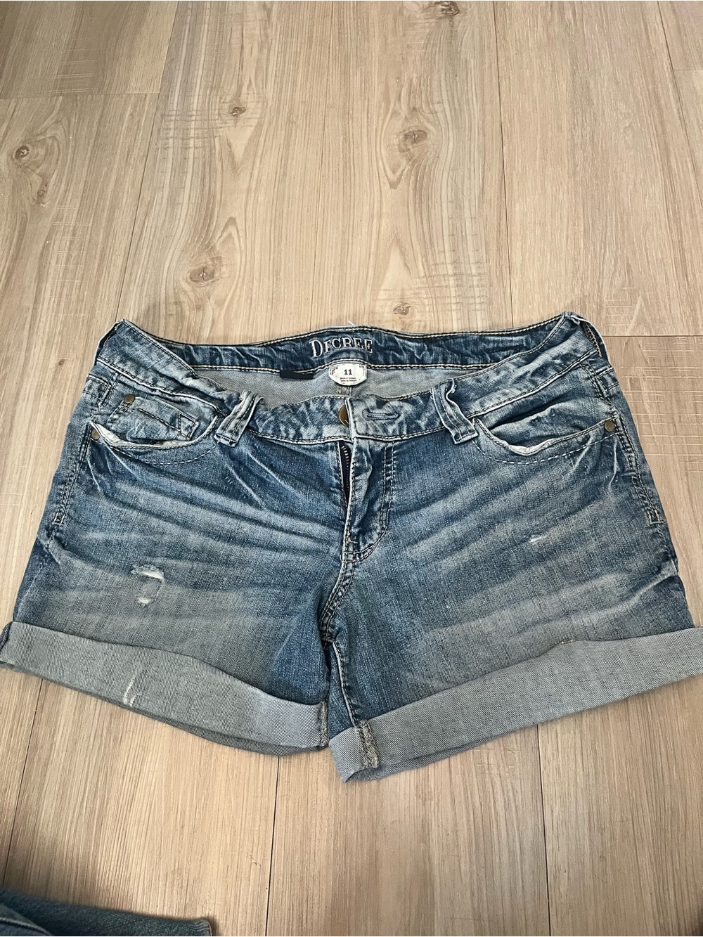 Decree Casual Light Blue Washed Roll-Cuff Denim Shorts